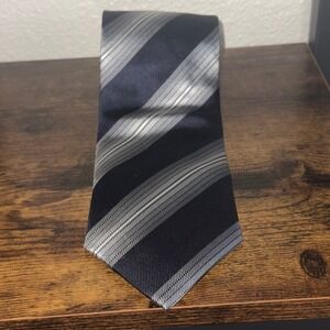 Giorgio Armani Mens Silk Tie Navy Blue Silver Diagonal Striped Made in Italy
